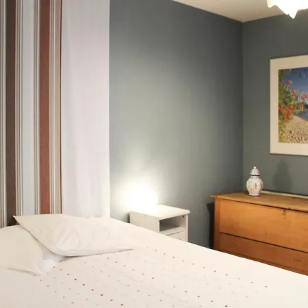 Bright Near Nation Ideal Apartment